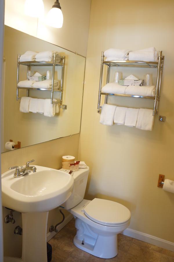 Sea Spiral Suites Hampton Exterior photo